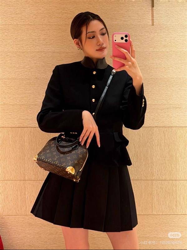 2026124173915493 260